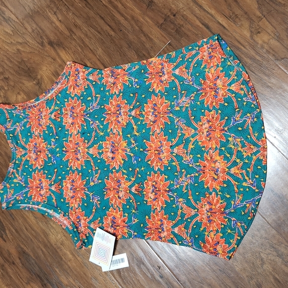 NWT Sleeveless Tank Top LuLaRoe Size L Very Pretty Colors - Picture 8 of 12